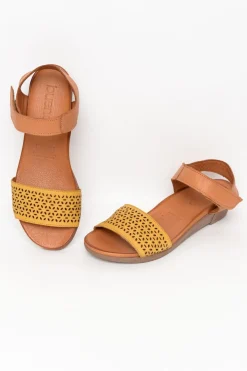 Flat Sandals<Bueno Adelaide Yellow Leather Cut Out Sandal