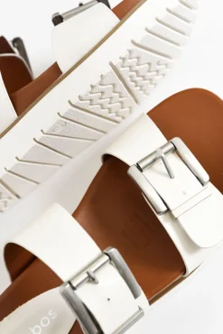 Slides<Los Cabos Cayla White Buckle Platform Slide