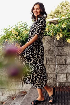 Midi Dresses<Willow Tree Martin Black Garden Pocket Dress