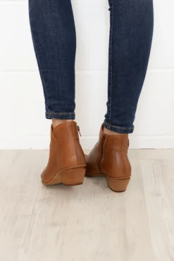 Boots<EOS Weston Brandy Leather Ankle Boot